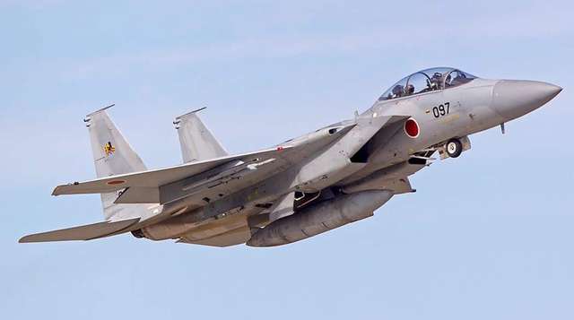 Японський винищувач F-15DJ
