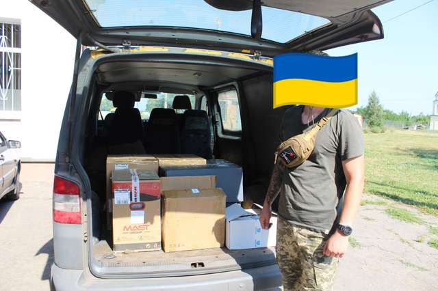Танкістам ЗСУ полтавські волонтери передали гумдопомогу_5