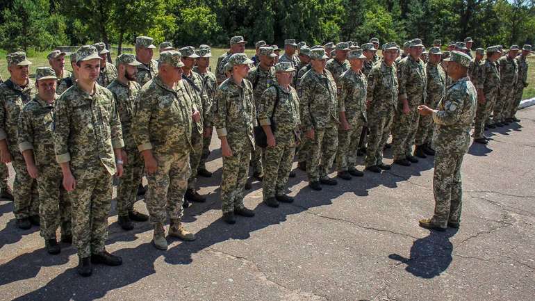 Про кадровий голод у військах