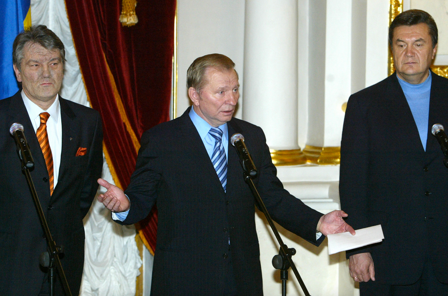 Зустріч Ющенка, Кучми та Януковича в Маріїнському палаці в Києві, 2004 рік.