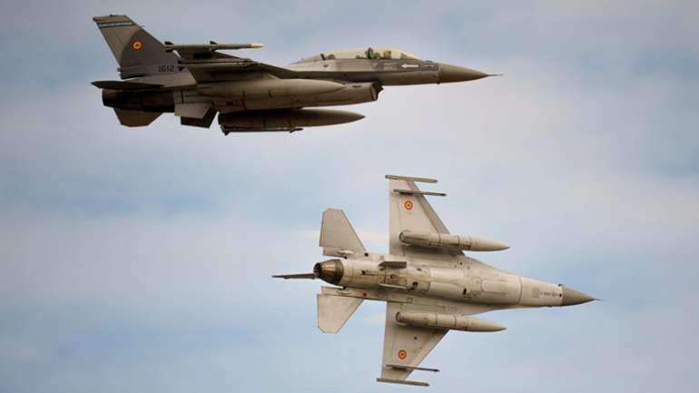 Американці стверджують, що «літаки F-16 уже на шляху» до України