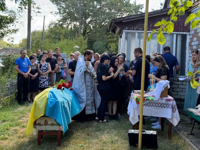 У рідний Хорол «на щиті» повернувся незламний фронтовик Олег Черкаський_1
