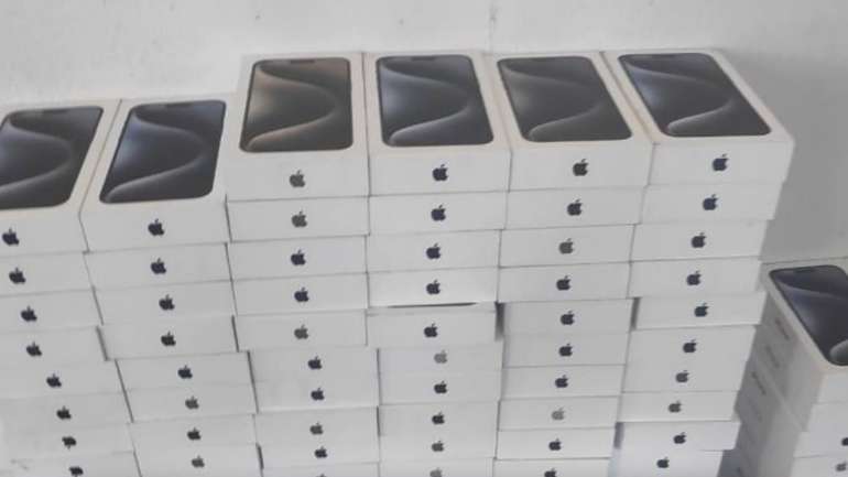 Десять з десяти магазинів які продають техніку Apple, продають контрабанду