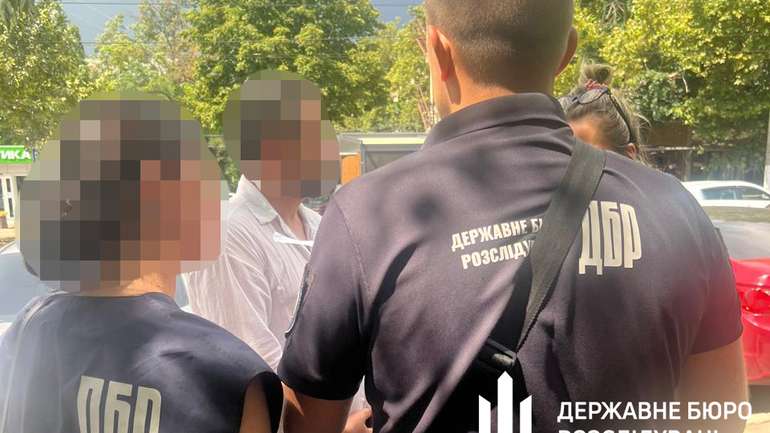 В Одесі затримали священника-адвоката, котрий вимагав хабаря від іншого священника