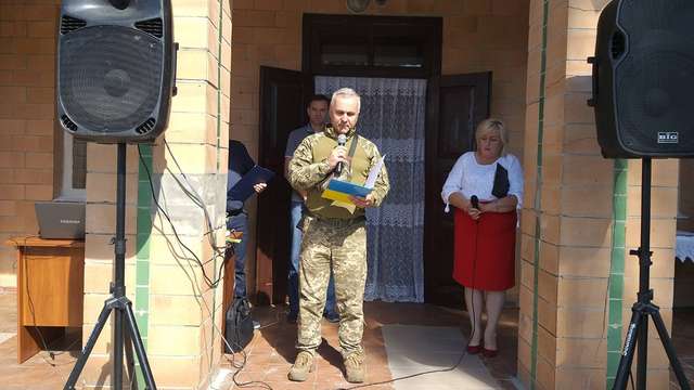 У Кобеляках відкрили пам'ятну дошку фронтовику Олегу Шкрамку_1