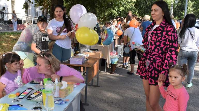 Чутівська громада влаштувала благодійний ярмарок на підтримку ЗСУ