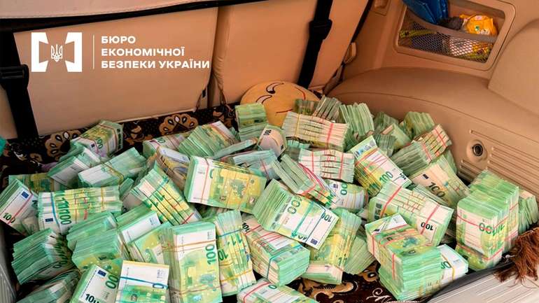 Звідки 4,7 млн у багажнику бухгалтерки Глиняної