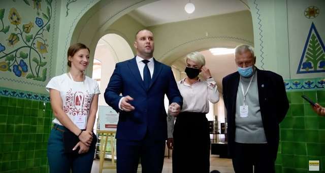 Зелені ямщики по завищених цінах замовили ремонт приміщень хірургії під ангіограф за 24 млн_15
