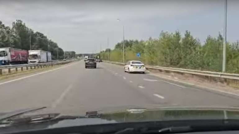 Непереможні.Нездоланні.