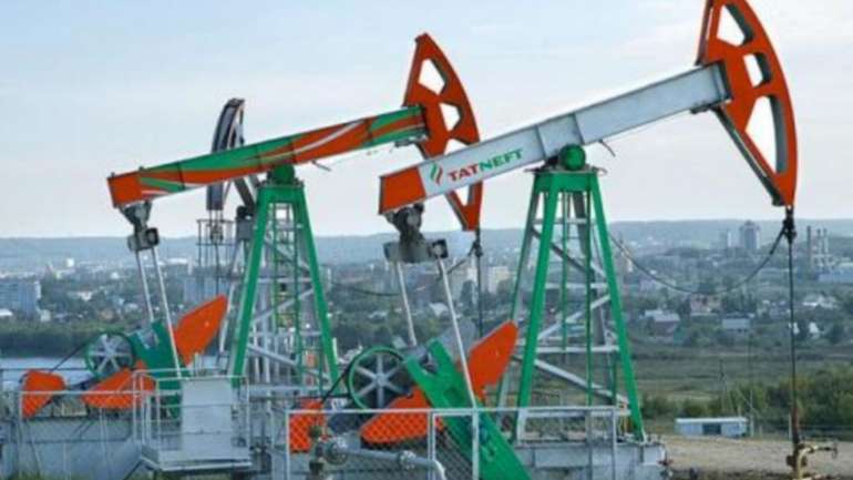 ЗеленськийЄрмак продовжує експортувати російську нафту до Європи