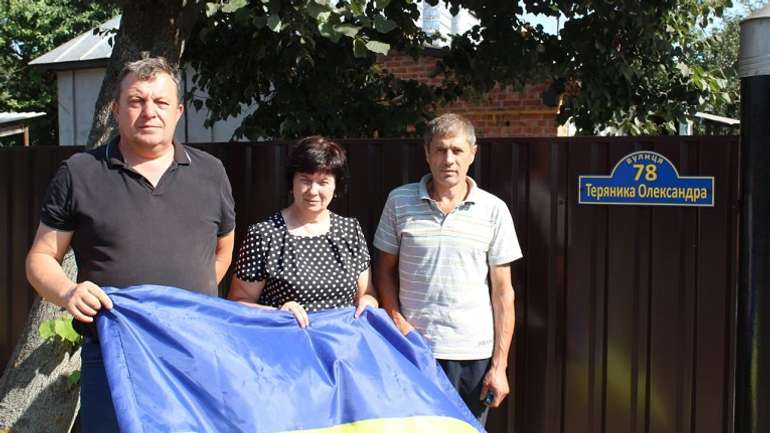 Зіньків пам'ятає і шанує полеглих за волю України Героїв