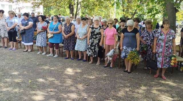 Кобеляцька громада гідно вшановує полеглих на війні земляків_1