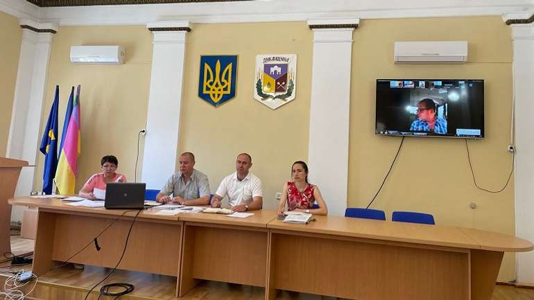 Протоколи Диканської селищної ради горять?