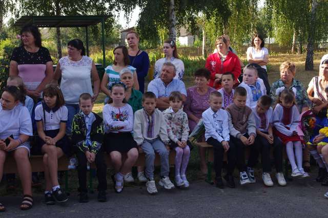 Воїна-Героя зі Старих Санжарів Олександра Іняткіна увічнили у граніті_3