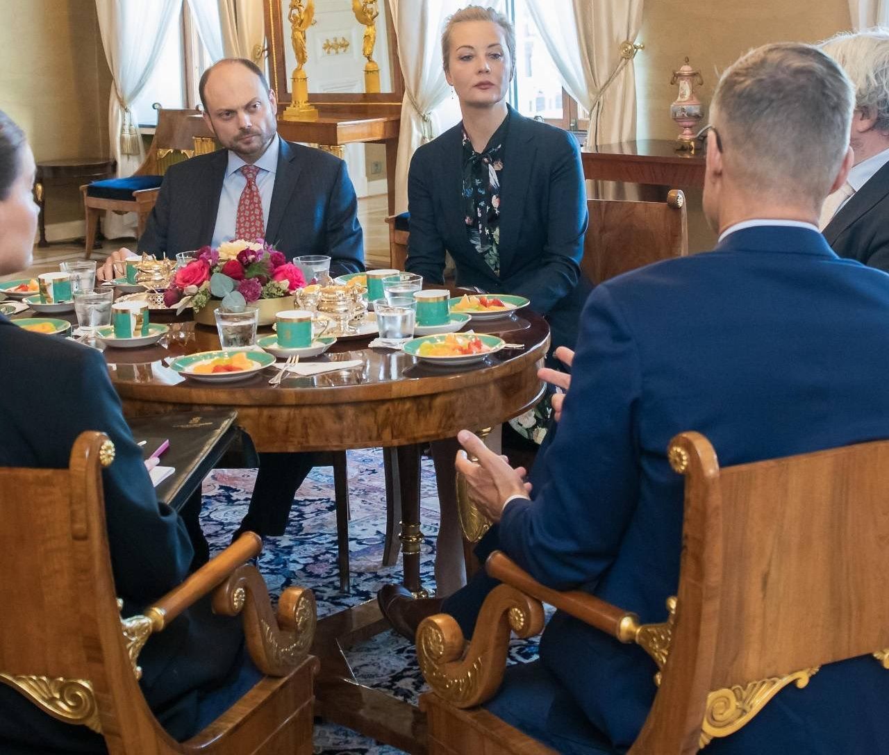 Генерал-губернаторша Навальна оглянула своїх підданих у Фінляндії