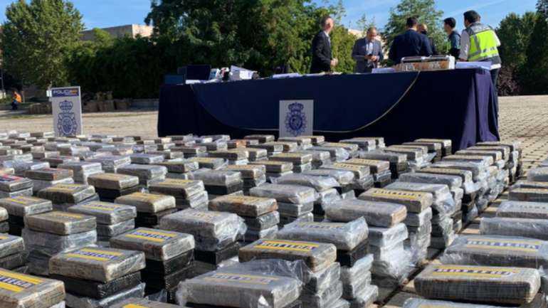 Правоохоронці Ґаяни вилучили понад 4 тонни відбірного кокаїну