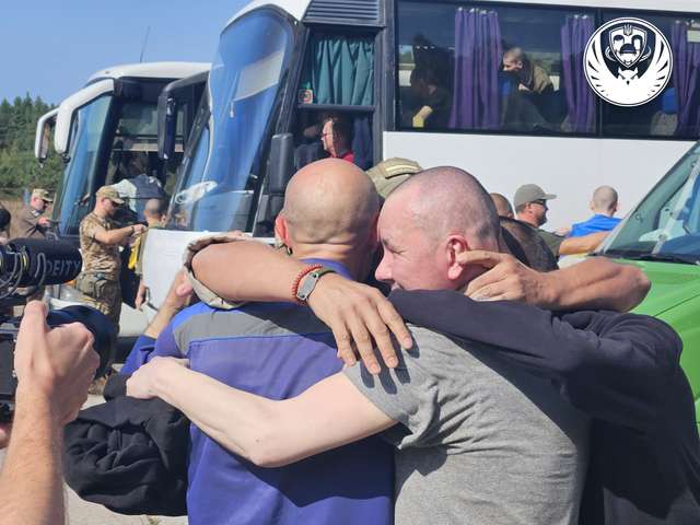 З російського полону звільнено 103 захисники України_5