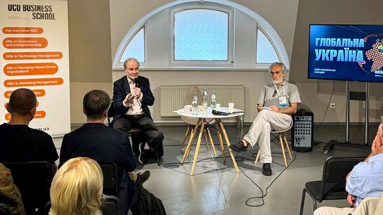 Британський науковець Тимоті Ґартон Еш: наше минуле допомагає моделювати майбутнє