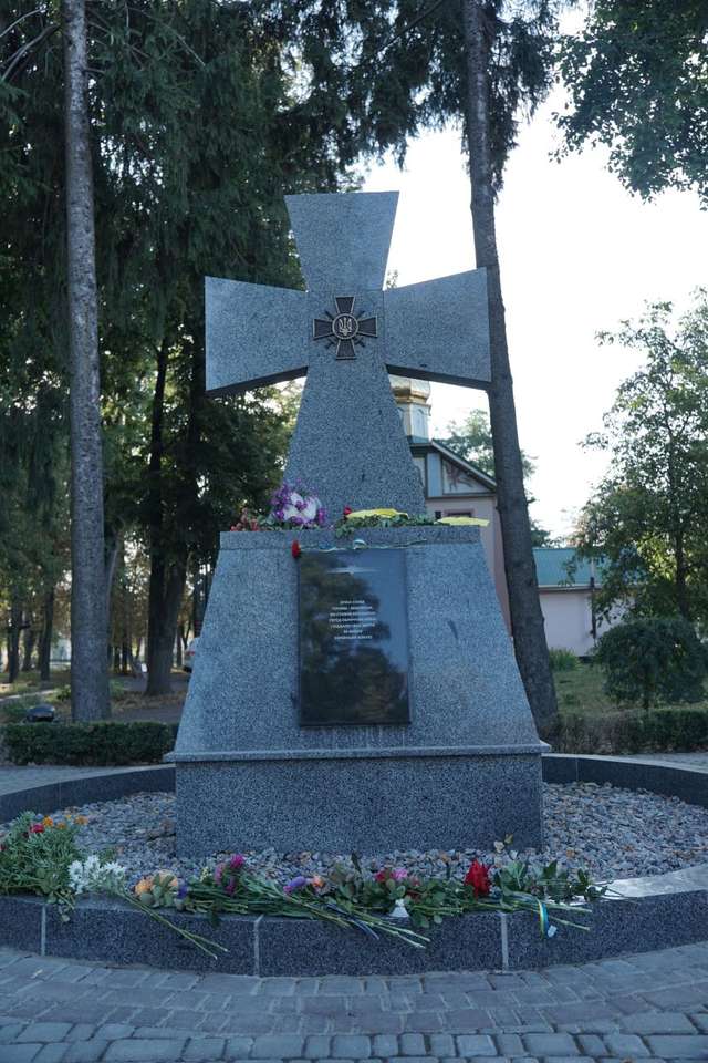 У Лубнах постала Алея пам'яті полеглих захисників України_3