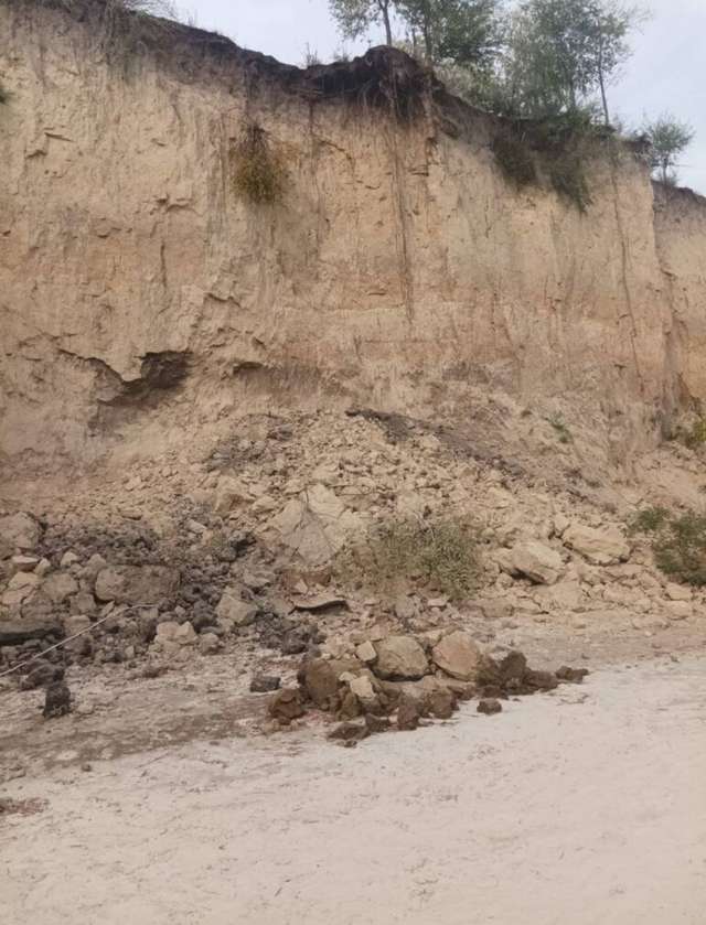Кременчуцьке водосховище «з'їдає» Пивиху_1