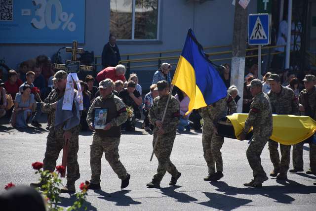 Новосанжарська громада зустріла свого земляка Валентина Рудя «на щиті»_1