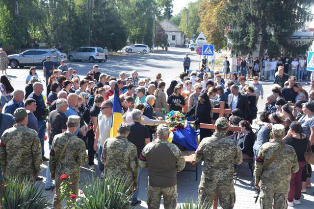Новосанжарська громада зустріла свого земляка Валентина Рудя «на щиті»_9
