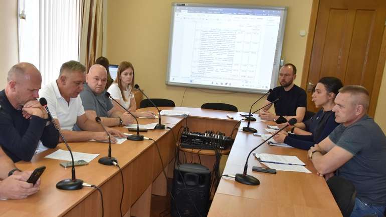 «Довіра» зі «слугами» освоюють міський бюджет Пирятина
