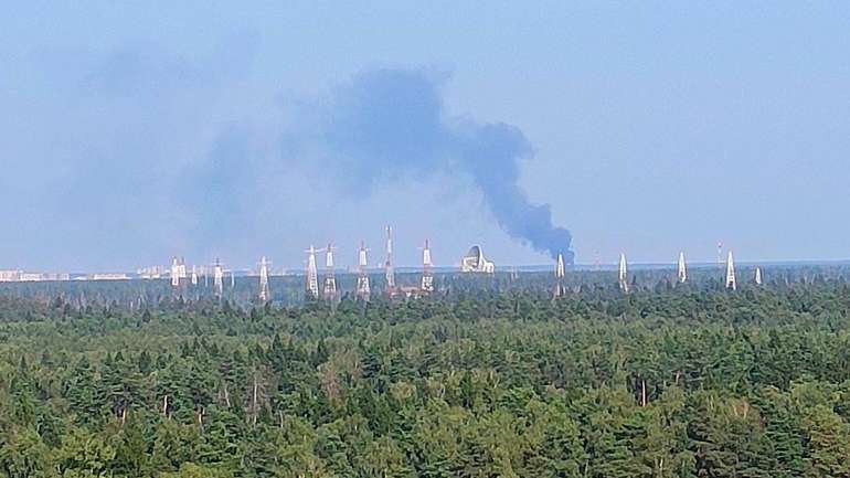 У Підмосков’ї палає будівля військового аеродрому «Чкаловський»