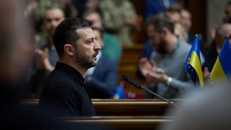Жоден пункт «плану перемоги» Зеленського не буде виконаний, - Юліан Рьопке
