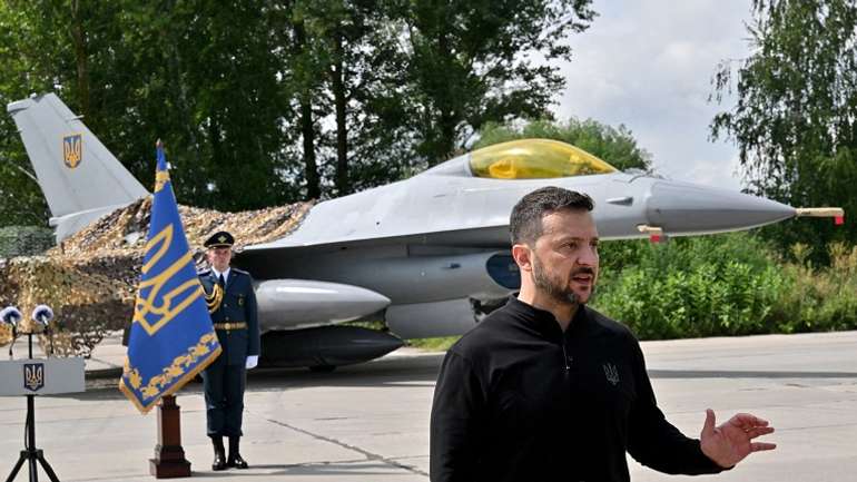 Україна сховала свої винищувачі F-16 — Newsweek