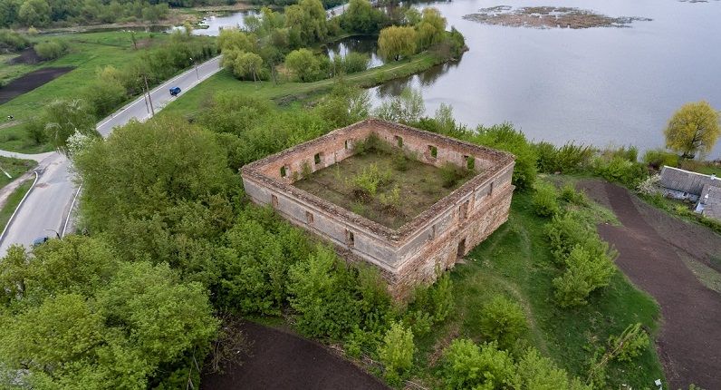 Громадськість врятувала замок, де створено Пересопницьке Євангеліє