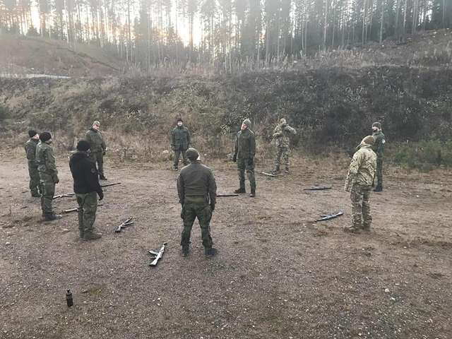 Мікко Руппонен з іншими фінськими добровольцями ЗСУ на Харкіщині (осінь 2022 року)