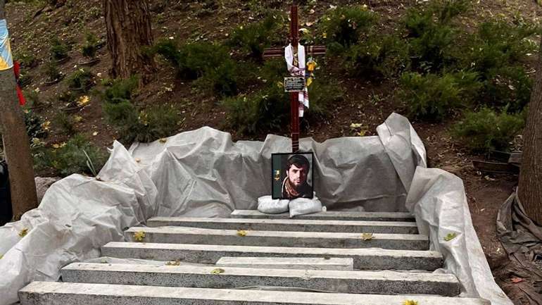 Пам'ятник Дмитру Коцюбайлу у Києві — яким він має бути?