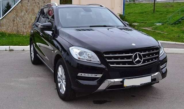 Пенсійні виплати й розкішні автопарки_5