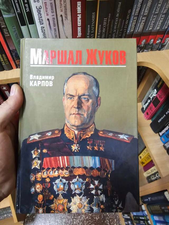 Українське місто Дніпро тхне руzzкім душком_3