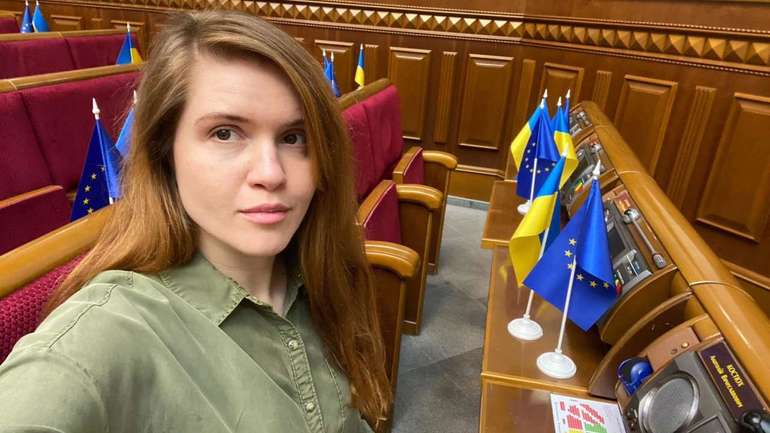 Безугла назвала зрадниками ВПО, які повертаються на окуповані території