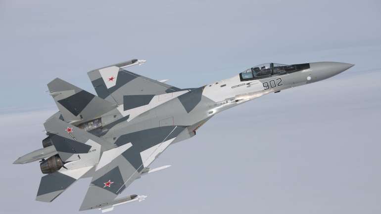росія передає Ірану винищувачі Су-35