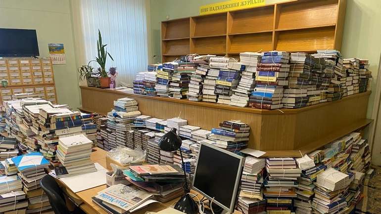 Прислузі Зеленського-Єрмака не потрібні бібліотеки