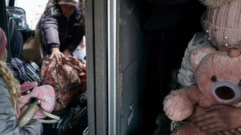 «Смерть усюди». Фотографи Ліберови показали, як живуть цивільні в прифронтовій Донеччині