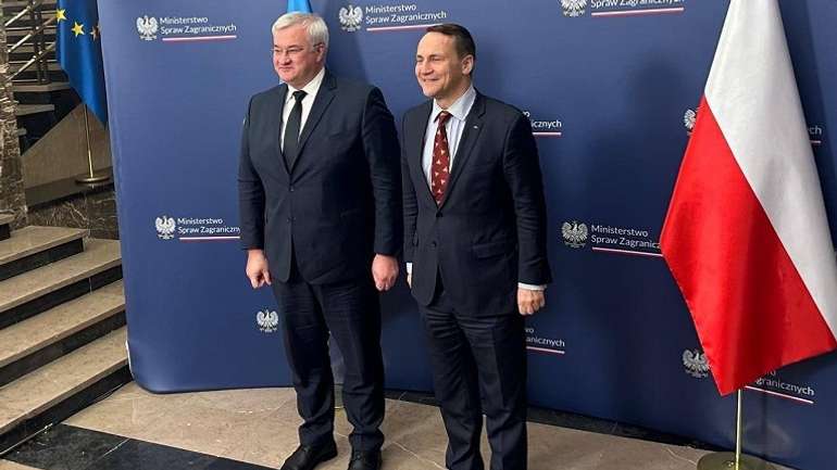 Підлеглий Єрмака на чолі МЗС вислужується перед поляками