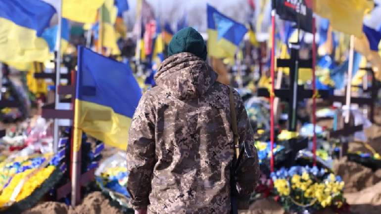 Видання The Economist підрахувало кількість полеглих захисників України