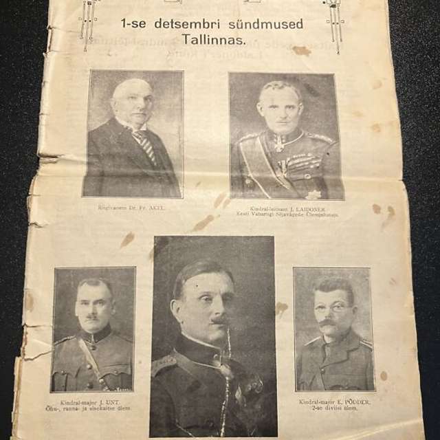 Буржуазний уряд Естонії на чолі із державним старійшиною Фрідрихом Акелем (вгорі зліва)