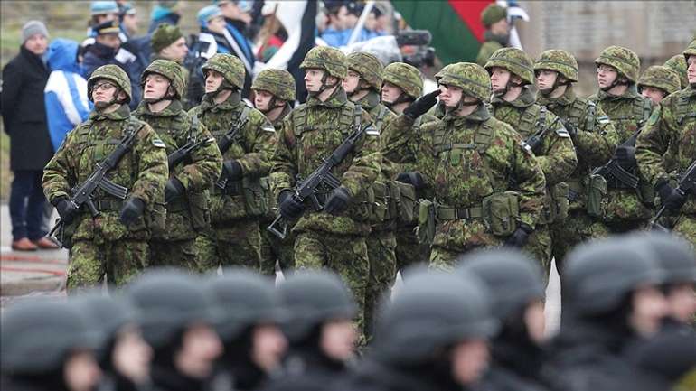 НАТО здійснює нові маневри поблизу російського кордону у Балтії