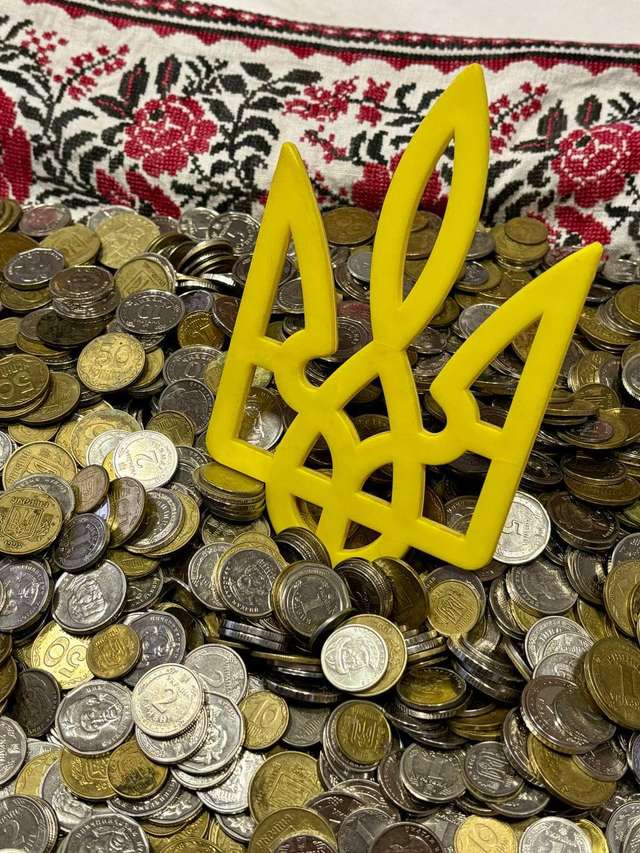 Зіньківські освітяни скинулися на допомогу ЗСУ_1