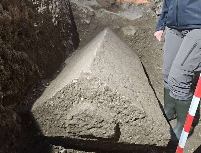 В Анталії, ймовірно, виявлено саркофаг Миколи Чудотворця_1