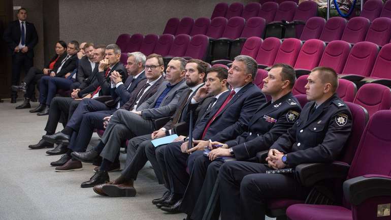 Сьогодні 5 річницю святкує ублюдок Аваков і зграя шарлатанів і кончених моральних уродів