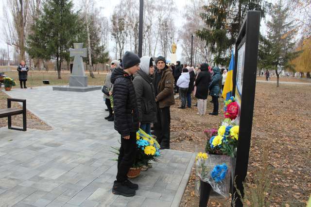 У Мачухах відкрили Алею Слави Героїв_9