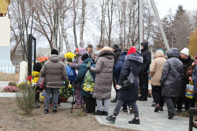 У Мачухах відкрили Алею Слави Героїв_11