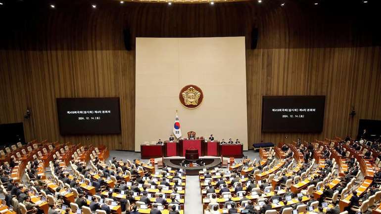 Парламент Південної Кореї підтримав імпічмент президента
