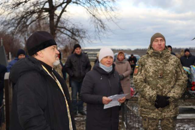 Решетилівська громада провела в останню дорогу свого захисника Олександра Москівця_7